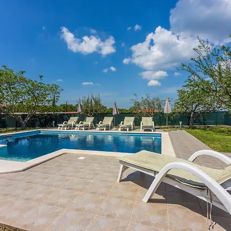 Zelena Oaza Labin (Istria)